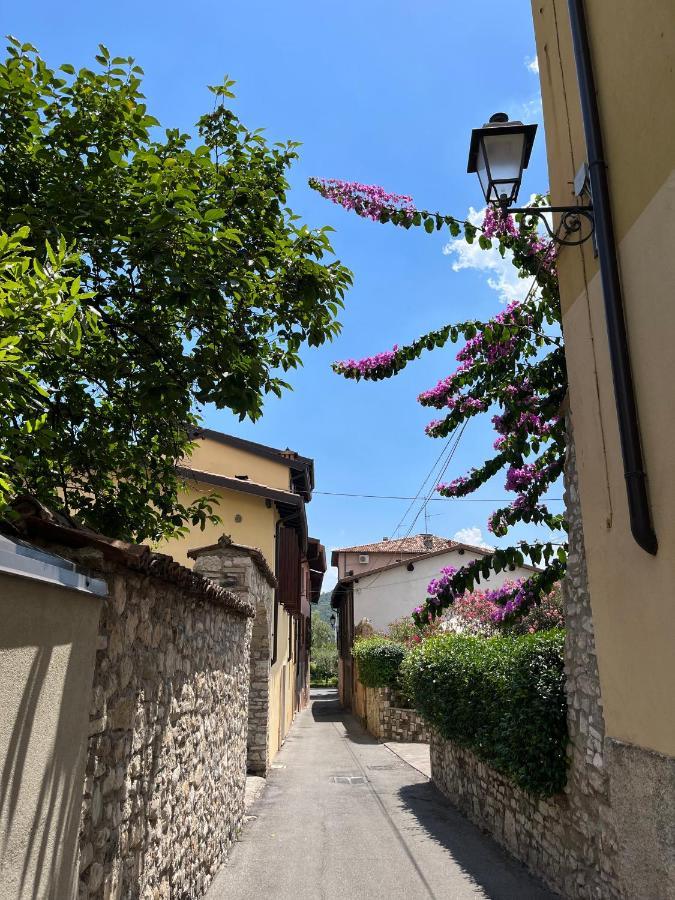 La Piccola Casa Al Lago - Intera Casa Con 3 Camere E 2 Box Salò Eksteriør billede