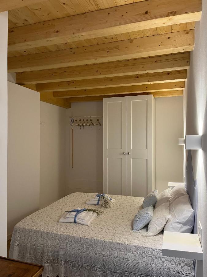 La Piccola Casa Al Lago - Intera Casa Con 3 Camere E 2 Box Salò Eksteriør billede