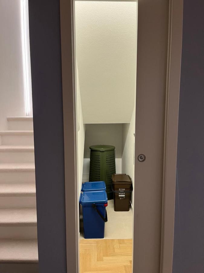 La Piccola Casa Al Lago - Intera Casa Con 3 Camere E 2 Box Salò Eksteriør billede