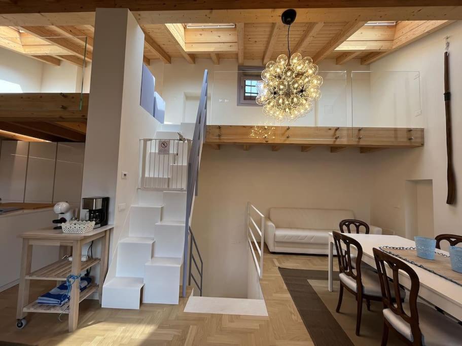 La Piccola Casa Al Lago - Intera Casa Con 3 Camere E 2 Box Salò Eksteriør billede