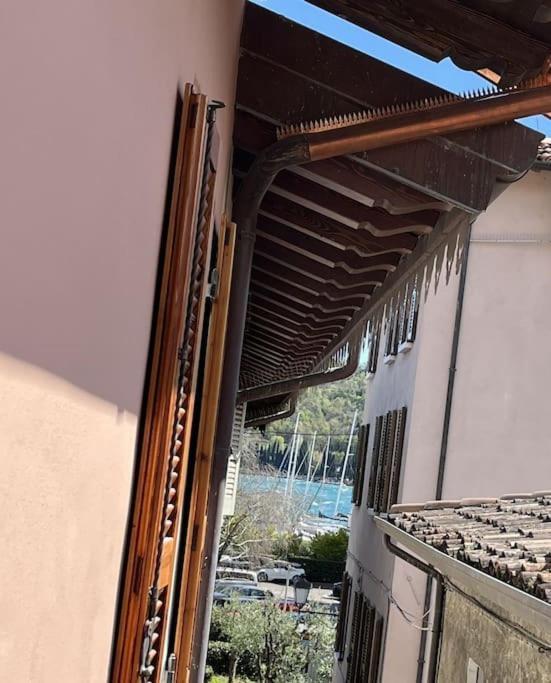 La Piccola Casa Al Lago - Intera Casa Con 3 Camere E 2 Box Salò Eksteriør billede