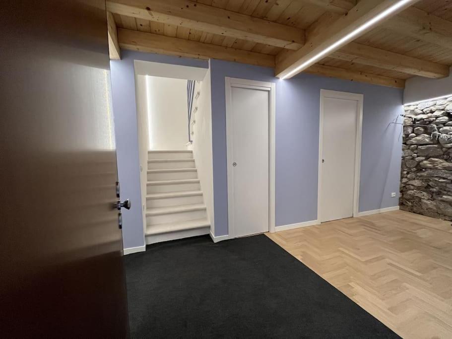 La Piccola Casa Al Lago - Intera Casa Con 3 Camere E 2 Box Salò Eksteriør billede