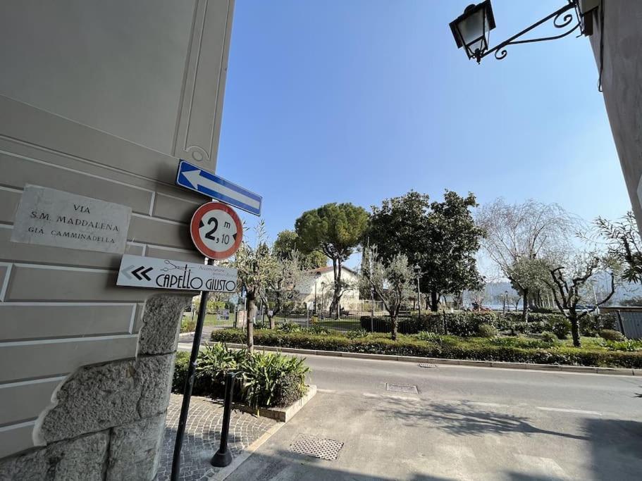 La Piccola Casa Al Lago - Intera Casa Con 3 Camere E 2 Box Salò Eksteriør billede