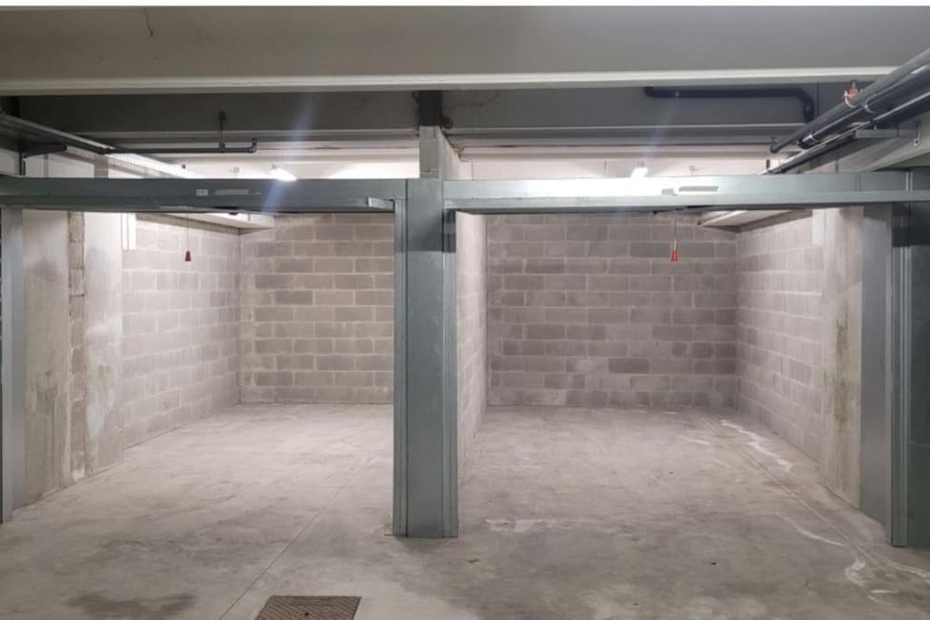 La Piccola Casa Al Lago - Intera Casa Con 3 Camere E 2 Box Salò Eksteriør billede