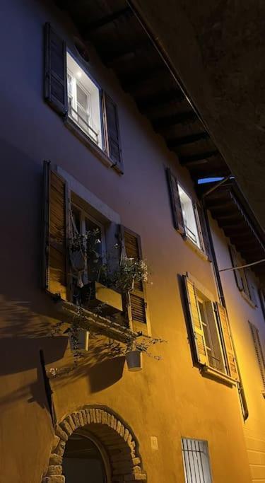 La Piccola Casa Al Lago - Intera Casa Con 3 Camere E 2 Box Salò Eksteriør billede