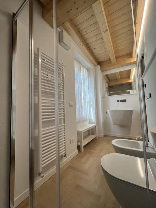 La Piccola Casa Al Lago - Intera Casa Con 3 Camere E 2 Box Salò Eksteriør billede